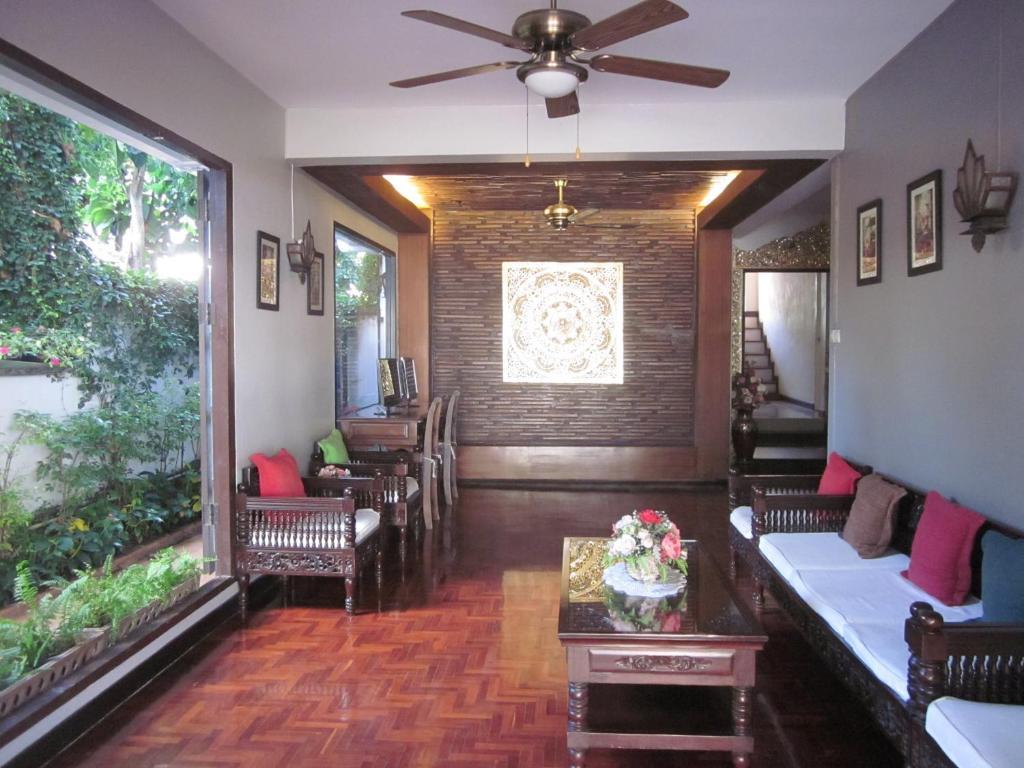 Rachamankha Flora House Hotel Chiang Mai Buitenkant foto